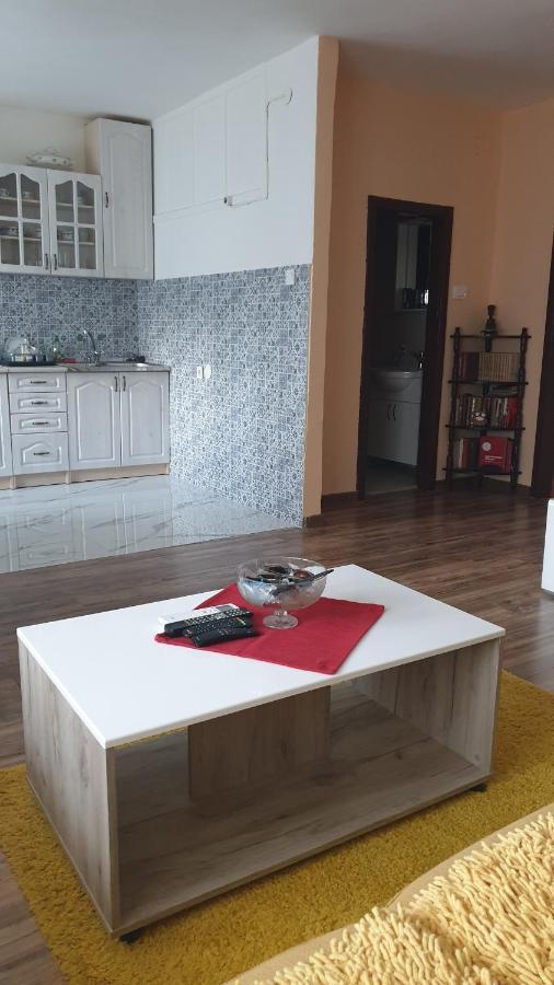 Apartment Vrbisao Цетине Екстериор снимка